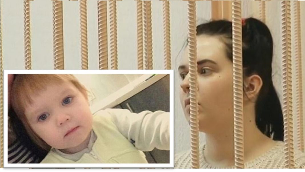 Bebita de 3 años muere de hambre y sola ¡La mamá se fue de fiesta una semana!