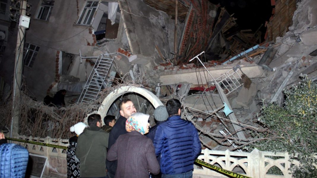Así se vivió el terremoto de 6.8 grados en Turquía