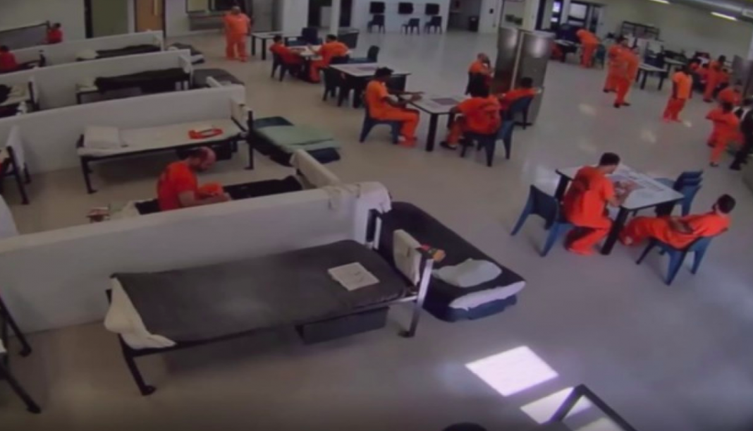 Florida libera a reos por coronavirus