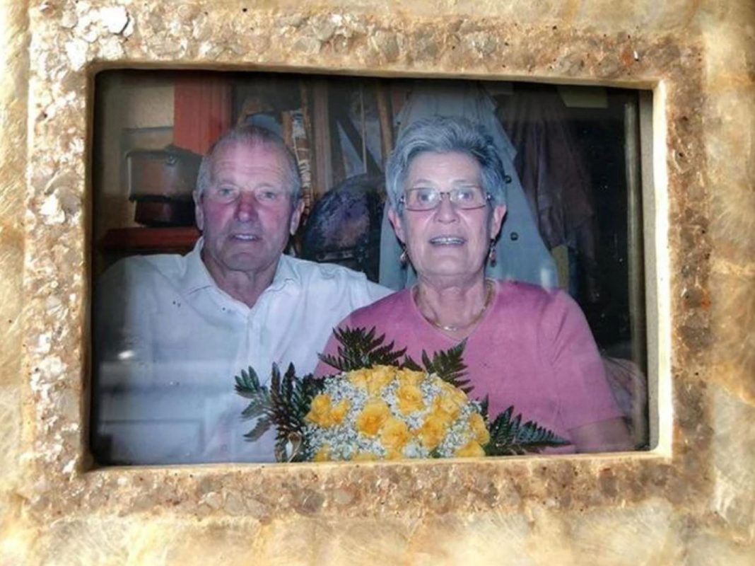 Matrimonio de 60 años muere el mismo día por coronavirus