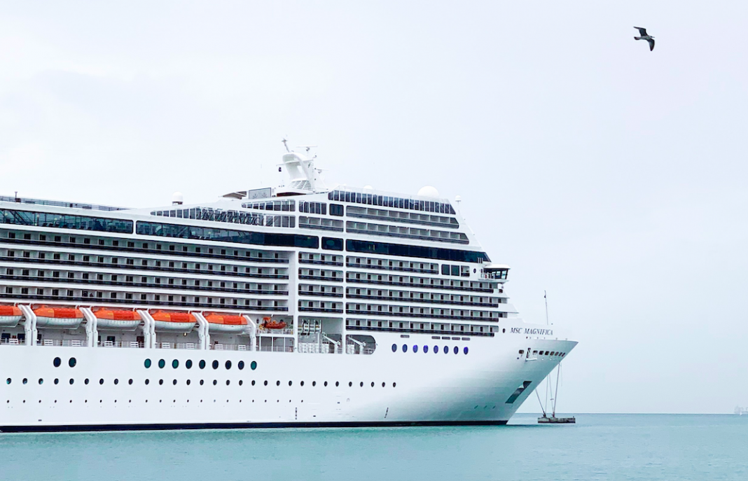 ¿Qué pasa con los mexicanos varados en el Celebrity Eclipse?