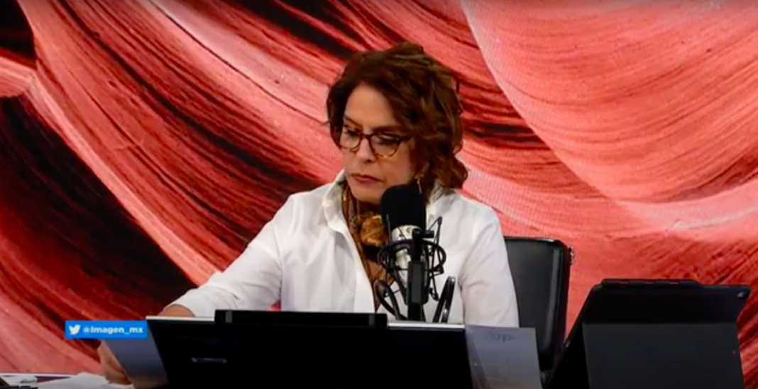 ¡Fernanda Familiar agarra en curva a los diputados de Puebla!