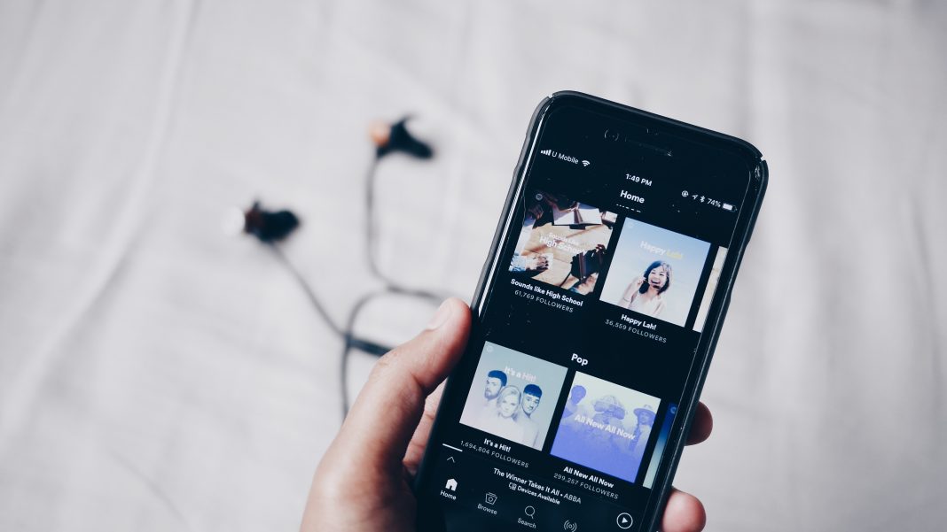 La nueva función de Spotify que permite escuchar música con amigos a distancia
