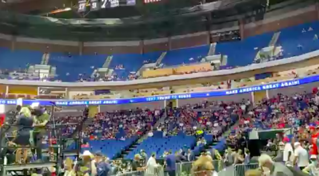 Reto de TikTok deja ‘vacío’ evento de campaña de Trump