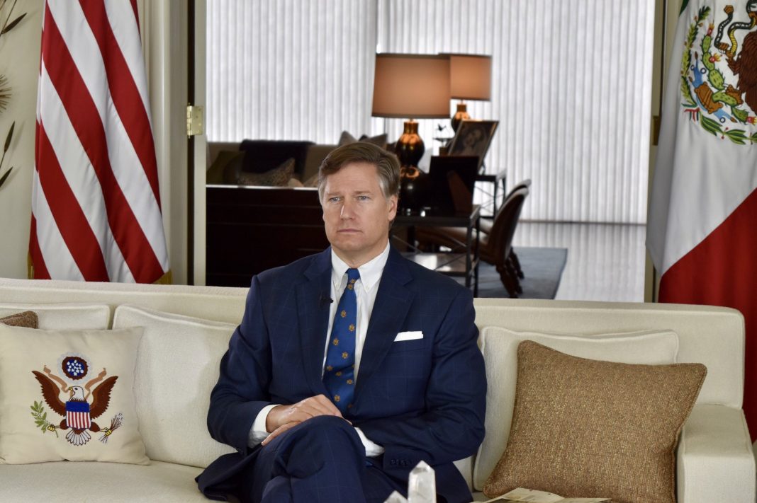 Christopher Landau no recomienda invertir en México