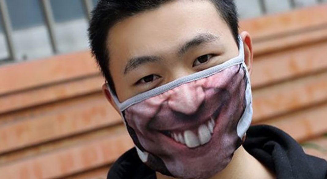 ¡OMG!, mira las cosas que haces mal con tu cubrebocas y no sabías