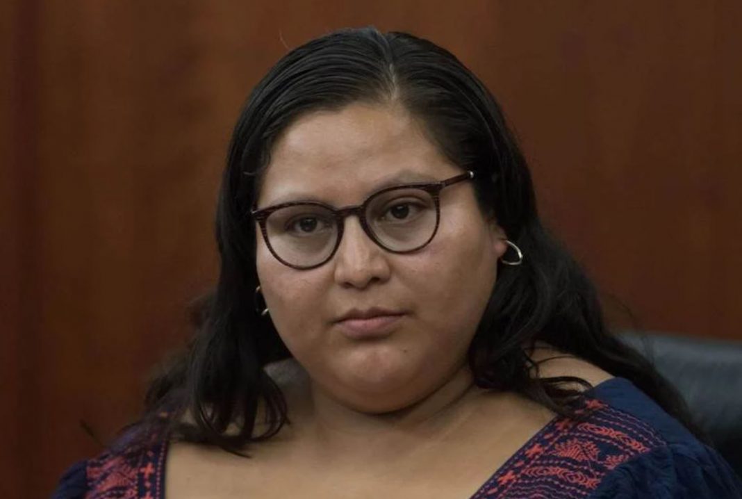 Ibero separa a profesor que hizo mofa de Citlalli Hernández