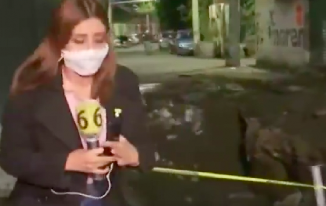 Camarógrafo cae en socavón durante transmisión en vivo