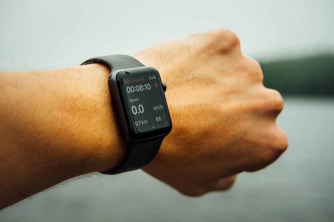 Apple lanza servicio de «fitness» y nuevos relojes