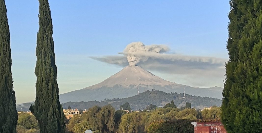 ¡OMG! Afirman ver la catrina en la fumarola del Popocatépetl