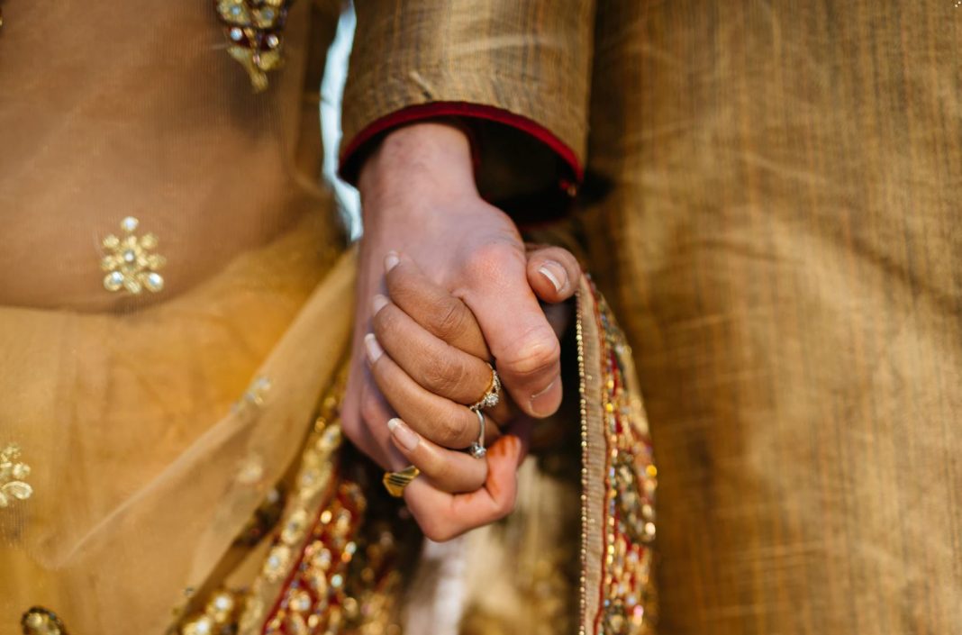 Pareja muere al recrear escena de Titanic