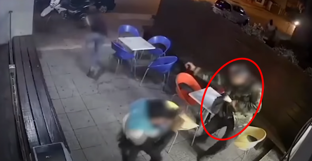 ¡Tira balazos para evitar asalto, pero no suelta su helado!