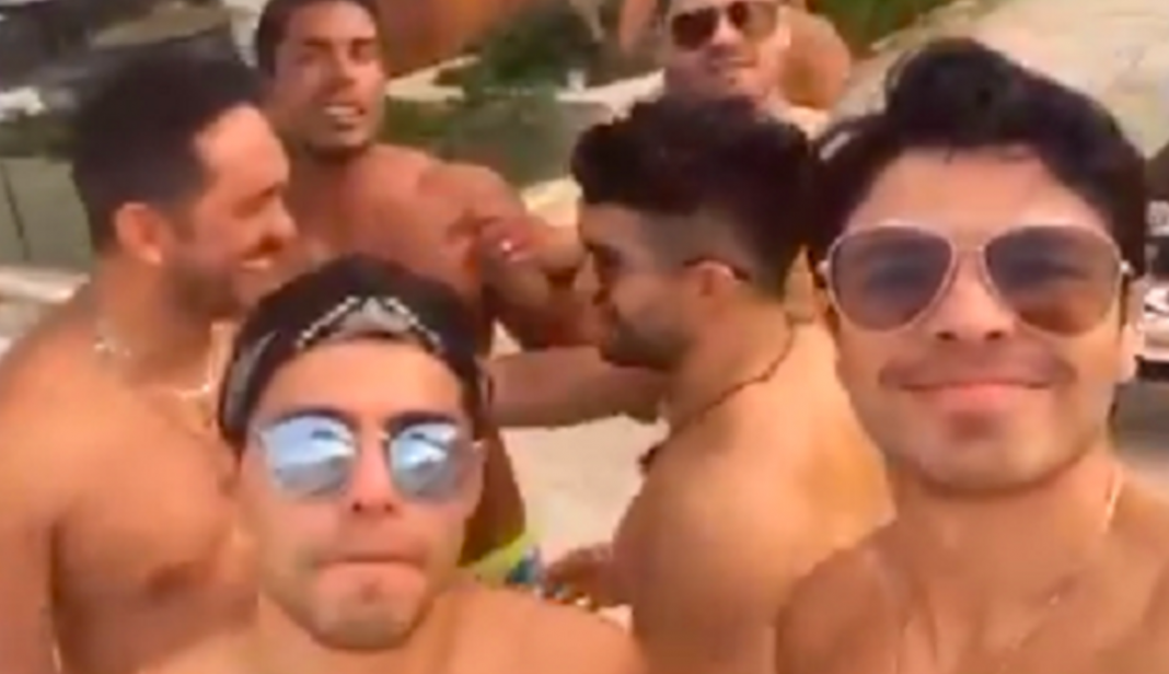 Captan a oftalmólogo vacunado contra COVID-19 de fiesta