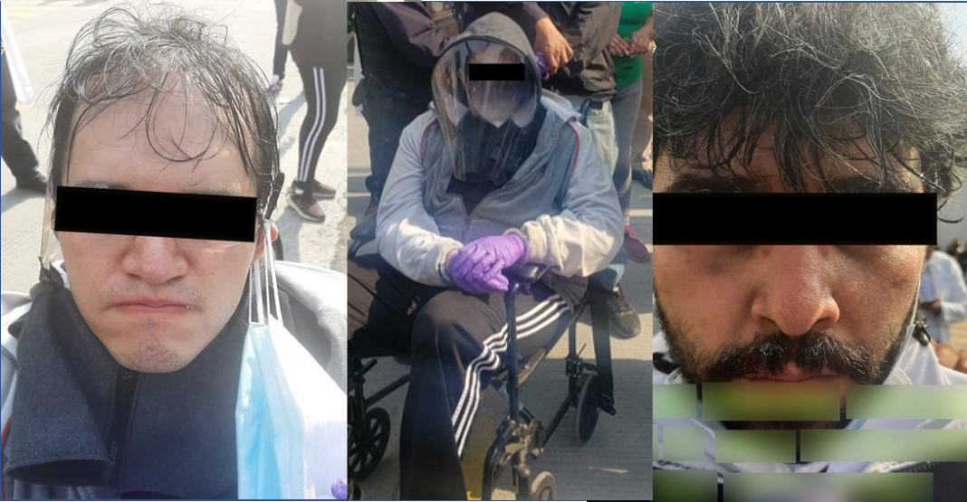 Mexicanos se pintan canas para vacunarse contra COVID-19