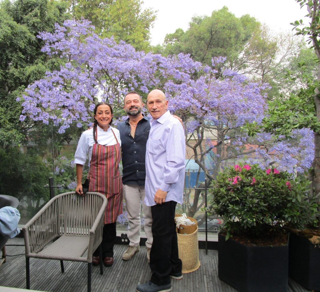 La chef Lula Martin del Campo organiza buffet en el Hotel Brick