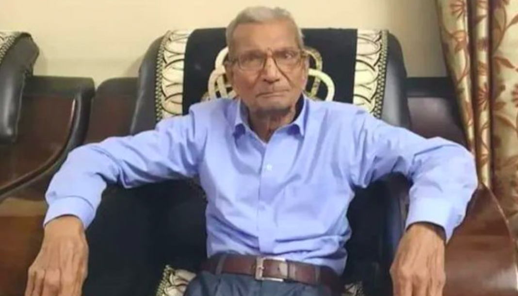 Cede su cama de hospital, regresa a casa y muere