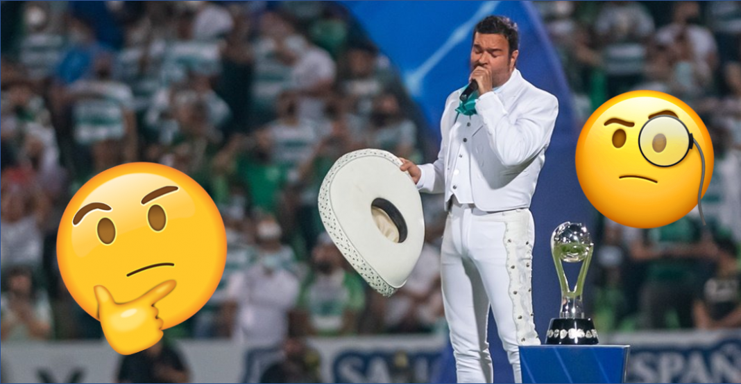 Pablo Montero cambia la letra del himno nacional