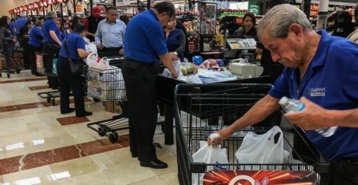 Empacadores voluntarios pueden regresar a Walmart