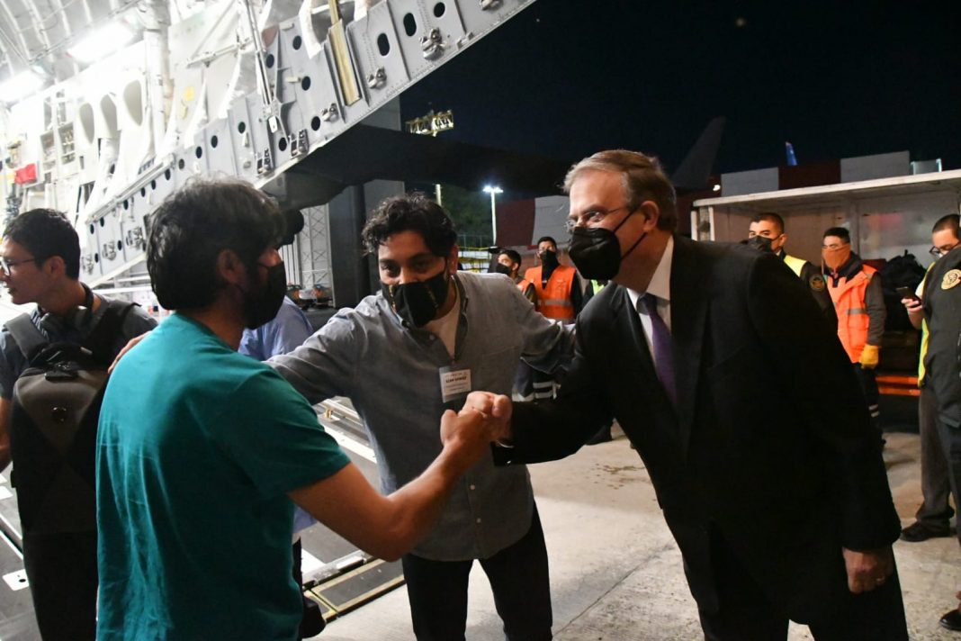 México brinda refugio a periodistas afganos