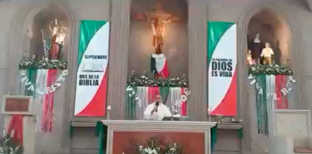 Sacerdote de Monclova llama a matar a mujeres