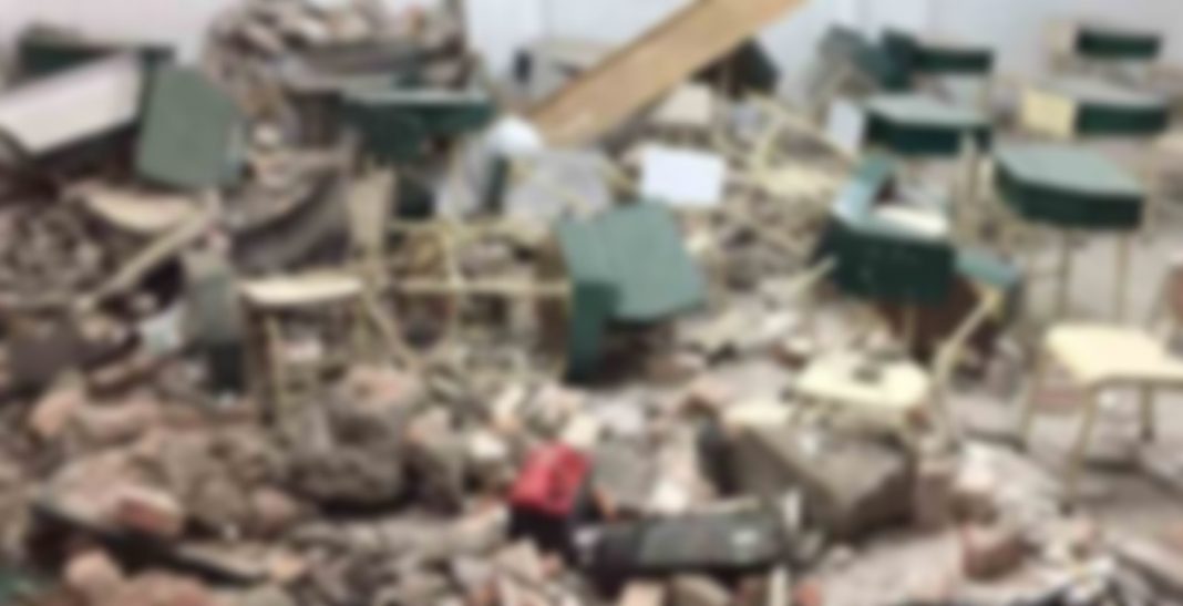 Impacta su auto contra colegio en Coahuila y muere