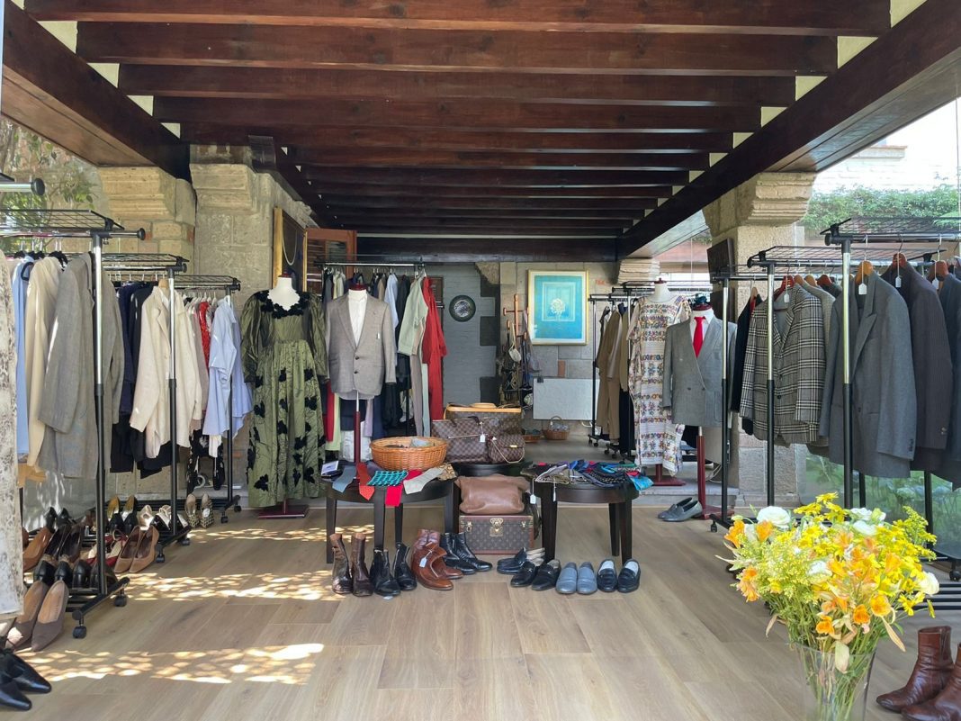 Piezas del armario de Gabriel García Márquez, a la venta