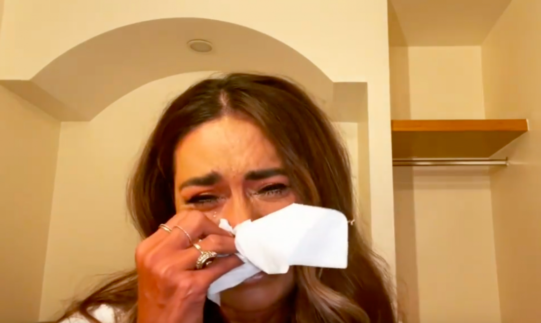 Galilea Montijo rompe en llanto frente ataques