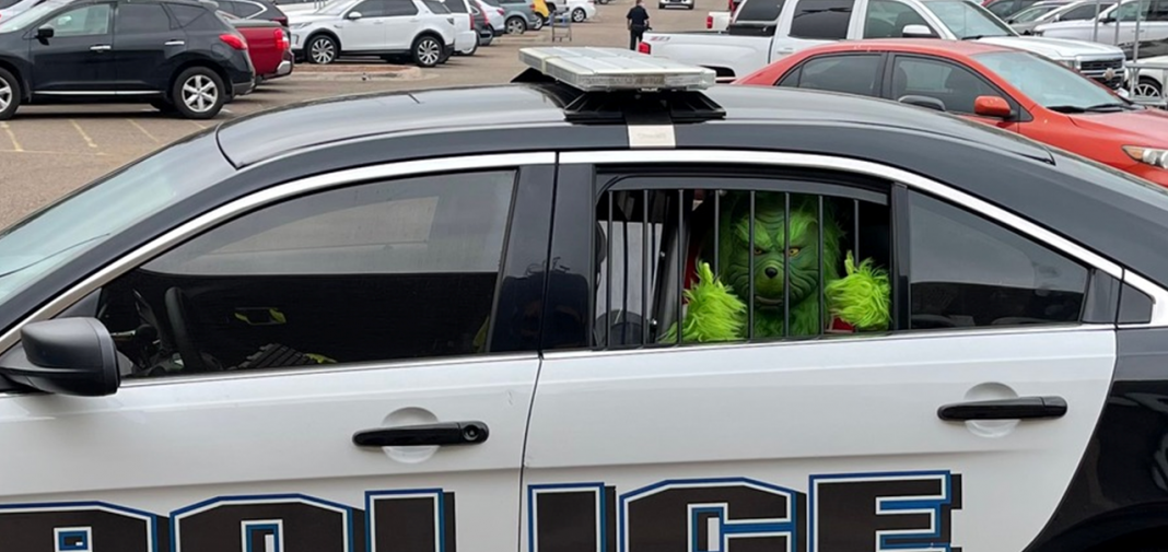 Niños, no se preocupen, ¡ya arrestaron al Grinch!