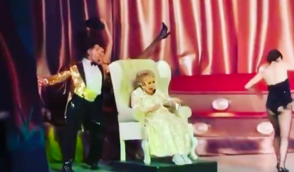 Finaliza temporada de la obra de teatro de Silvia Pinal