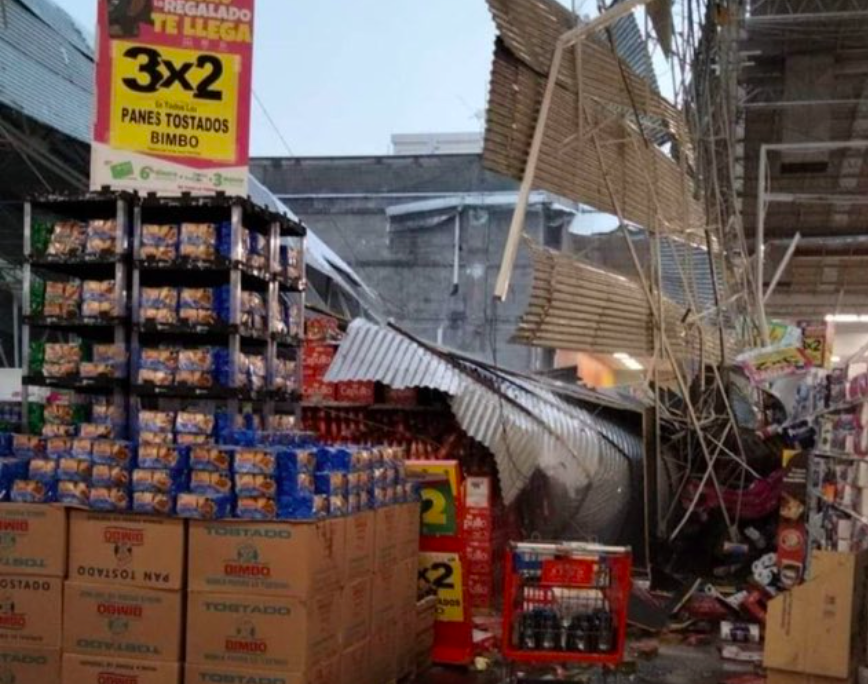 Colapsa techo de Soriana Mixcoac, tras granizo en CDMX