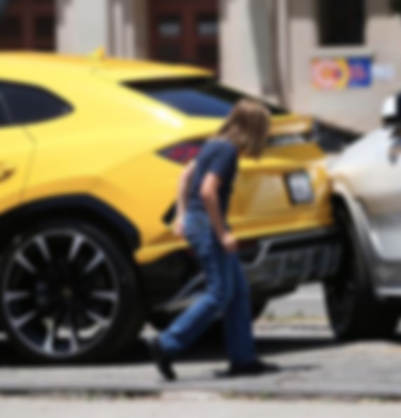 Hijo de Ben Affleck choca Lamborghini