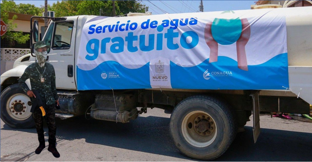 ¿MAD MAX?, hombres armados roban pipa de agua en Monterrey