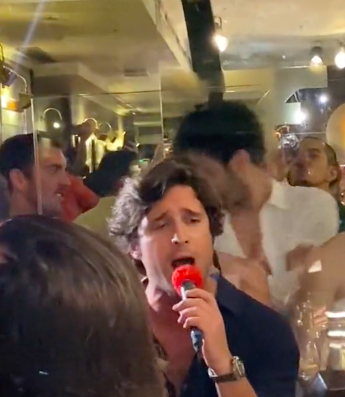 Diego Boneta se hace viral por cantar ‘feo’
