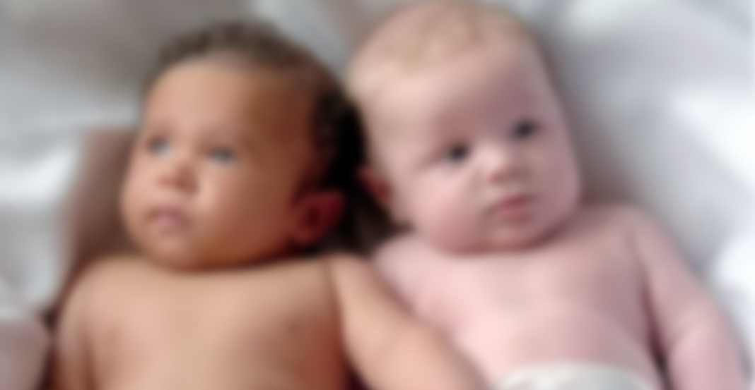 ¿Gemelos de padres diferentes?