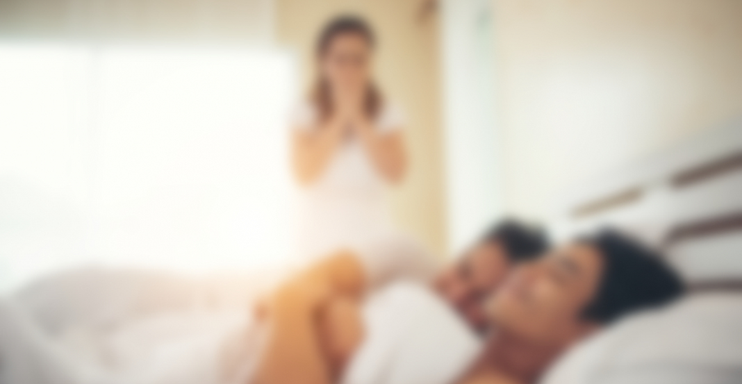 Luego de 9 años descubre que su esposo la engañaba con otro