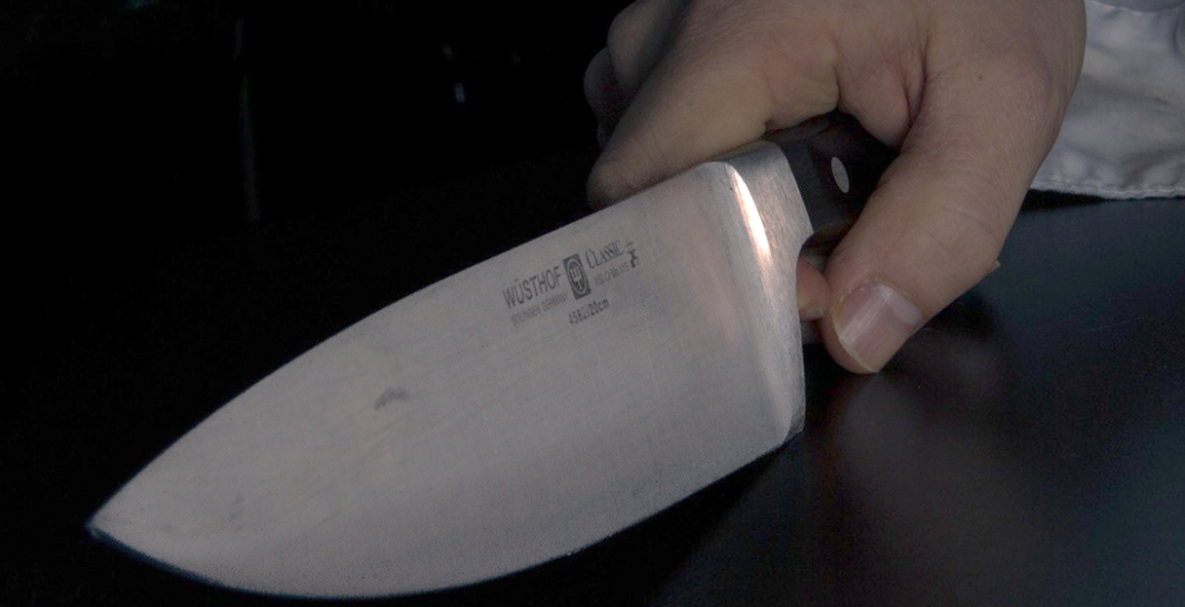 En Durango niña acuchilló a su mamá porque le castigó el celular