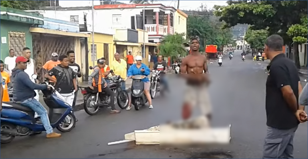 Hombre desentierra a su madre por no dejarle herencia