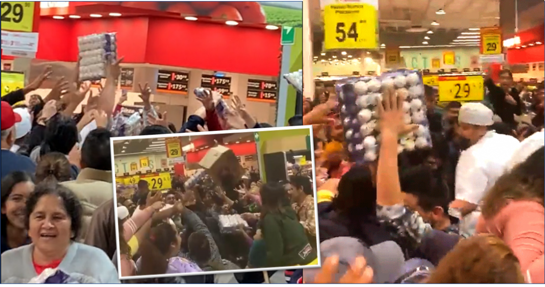 Batalla campal en tienda de Torreón ¡Se dan con todo por los huevos!