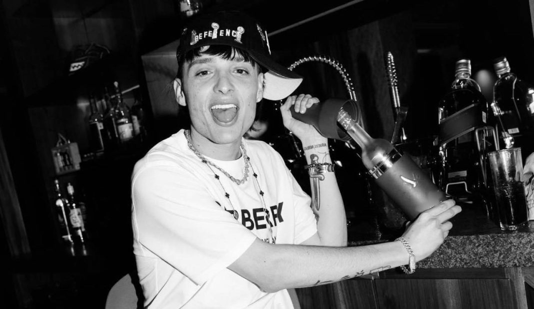 Niño de 11 años se quita la vida tras prohibirle escuchar a Peso Pluma