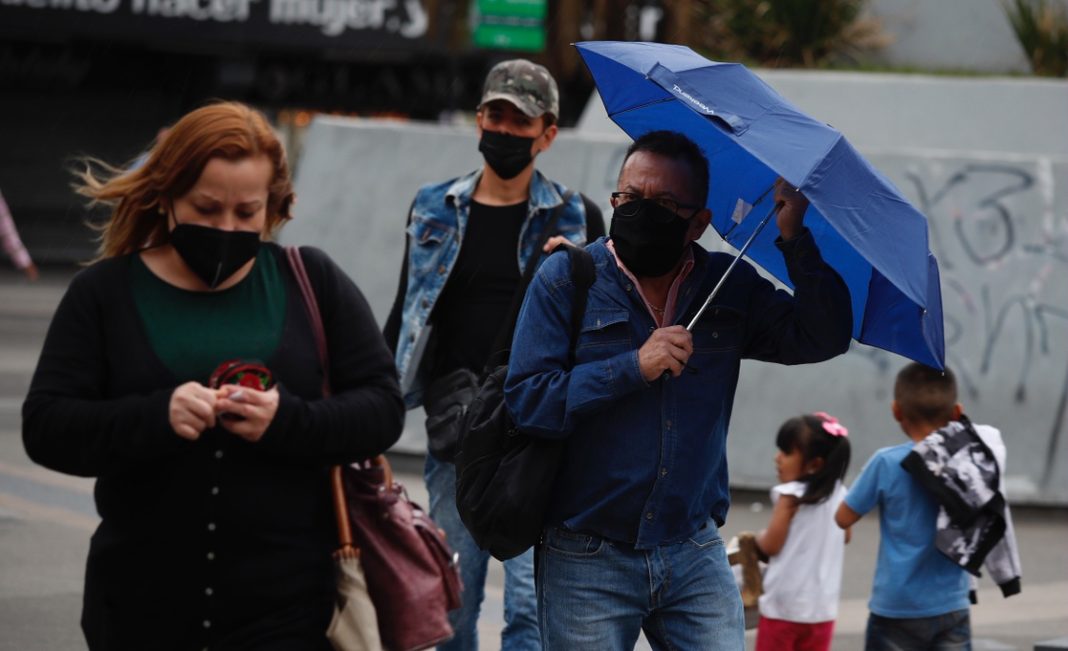 Pobreza laboral disminuye a 37.7%